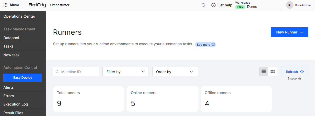Screenshot of the BotCity Orchestrator showing the Runners menu. The page features the title 'Runners' and the description 'Configure Runners in your execution environment to run automation tasks', with a '+ New Runner' button in the top-right corner. Below this are the Machine ID search field, filter and sorting fields, view toggle buttons (cards or list), and a Refresh button. Next are the summary cards: Total Runners, Online Runners, and Offline Runners.